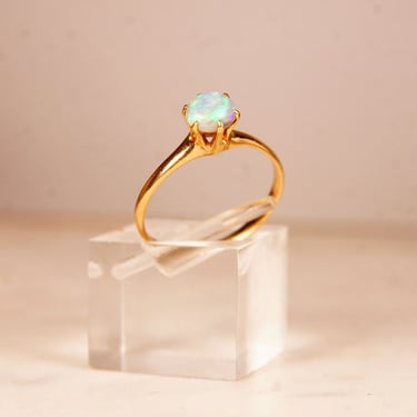 Vintage 14K Yellow Gold Opal Solitaire Ring, Claw Prong Setting, Iridescent Blue Opal Cabochon, Elegant 585 Jewelry,  Size 6 US 