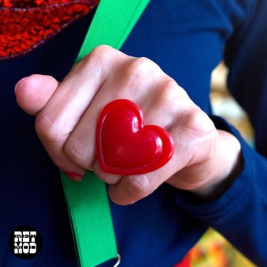 Lovely Vintage-Style Red Plastic Heart Statement Ring 