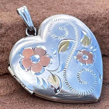 Vintage Sterling Silver Heart Shaped Small Photo Locket Pendant with Floral Flower Design 