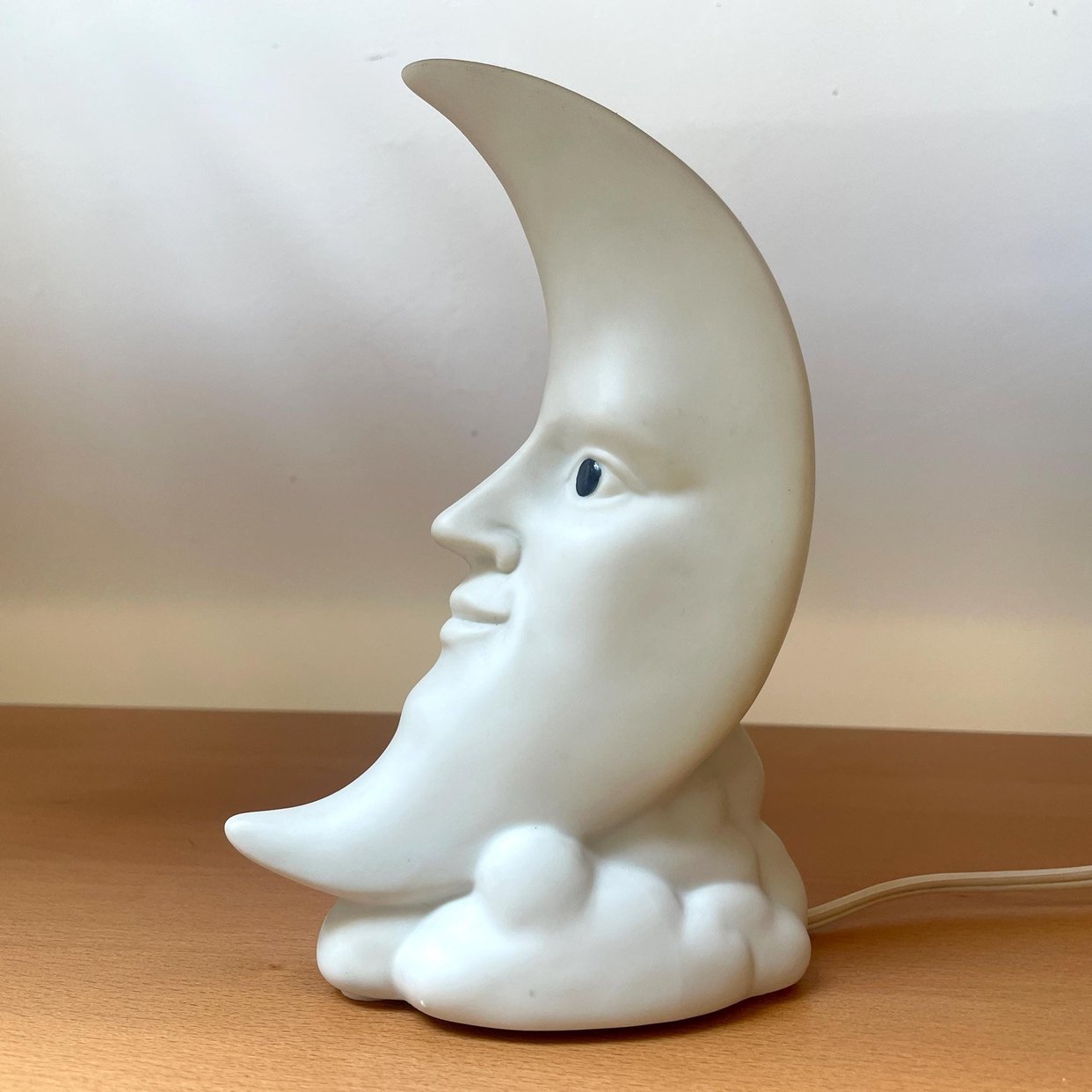 Vintage Smiling Moon Lamp 1970s Vandor Imports Japan | 330 Modern -  Oakland, CA | ATTIC, image size:1242x1242