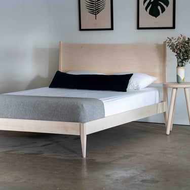 Mid Century Modern Platform Bed in Maple / Platform Storage Bed / Solid Wood Platform Bed / Hand Made To Order 