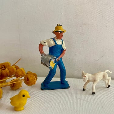 Vintage Lead Farmer Miniature Made In England, Farmer With Feed Bucket, Train Figures, Miniatures, Plastic Lamb And Chick Included 
