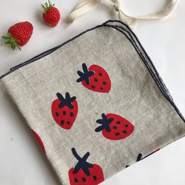 Red Strawberry Napkin Set, Linen, Summer Fruit 