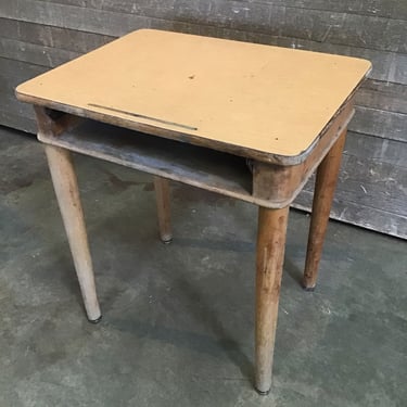 Lil’ Children’s School Desk (Tacoma)