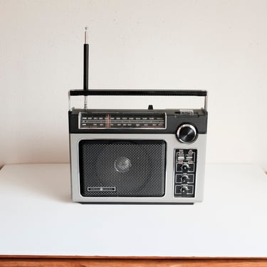 Vintage General Electric Radio 