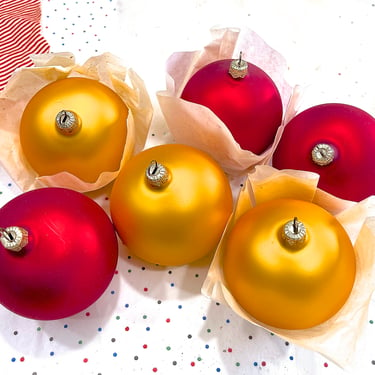 VINTAGE: 5pcs - European Hand Blown Mat Glass Ornaments - Christmas Decor - Ornament - Holiday 