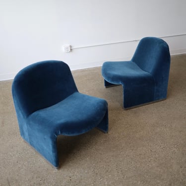 Alky Chairs by Giancarlo Piretti, a pair 