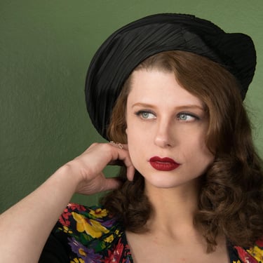 1940s Hat - Sophicated Rose Descat Authorized Reproduction Vintage Late 40s Pleated Beret with Bow 