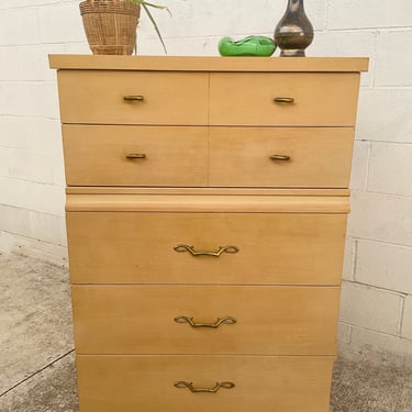 Mainline Hooker 5- Drawer Dresser