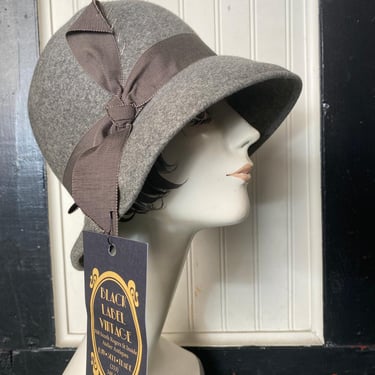vintage 1960s gray wool cloche style hat, 1920s flapper style, mod fall fashion Gray Wool Felt Cloche Hat: Vintage 1920s Flapper Style - Etsy main image 2