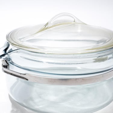 Vintage Pyrex Flameware Saucepan, Blue Tint 1 1/2 Quart Capacity with Locking Lid Stainless Steel Band Glass Handle Mid Century 1940s 1950s 