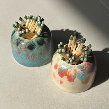 Flow Ceramic Match Striker with Matches 