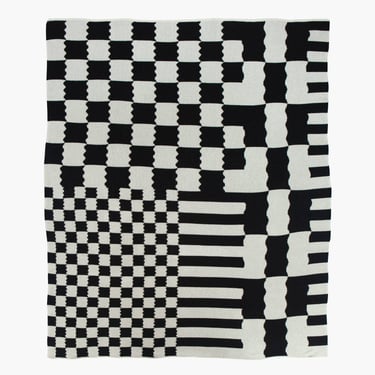 Chilton (Black/White) Knit Blanket