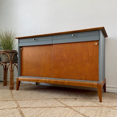 Vintage Mid Century Modern Heywood Wakefield Buffet Credenza Cabinet *Local Pick Up Only 