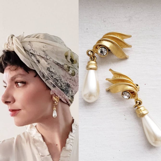 1990s Pearl Drop Earrings Gold Rhinestone Dangly Clips / 90s Evening Party Dressy Clip On Earrings / Maude 