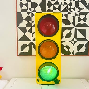 Vintage 1980s Retro Pop Art Plastic Blow Mold Electric Traffic Light Signal Canada School 