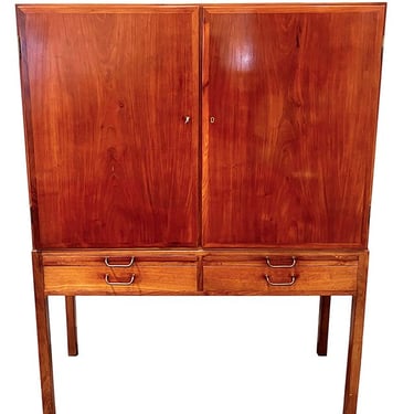 High Cabinet