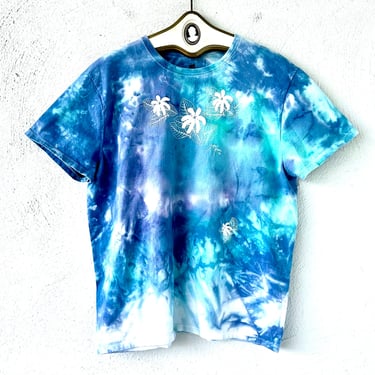 Vintage Hawaiian Tiare Tshirt 1990s Tie Dye Hawaii Floral Artsy Design T-shirt Top 