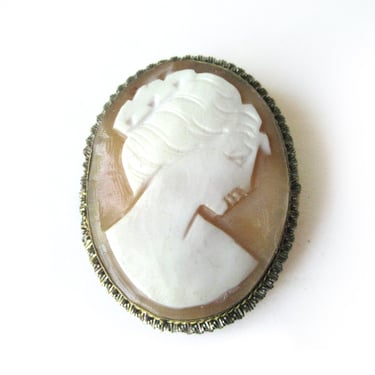 Vintage Real Shell Carved Cameo Brooch / Pendant, Victorian, Right Facing Cameo, Romantic Gift for Her 