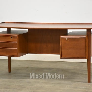 Refinished Danish Modern Teak Floating Desk by Peter Løvig Nielsen 