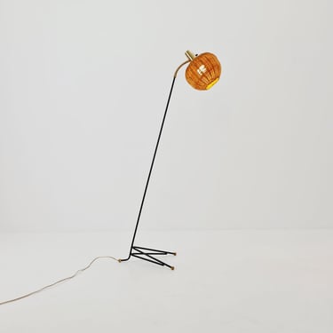 Super rare floor lamp with rattan shade by Bröderna Malmström, Sweden, 1950s 