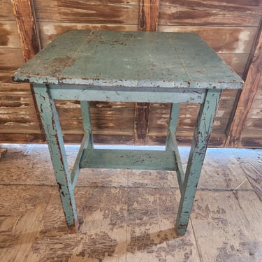 Rustic Square Table 24.25" x 24" x 30"