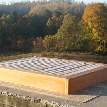 CbFwN1-nC *Low Solid Hardwood Platform Bed with short posts - natural color 