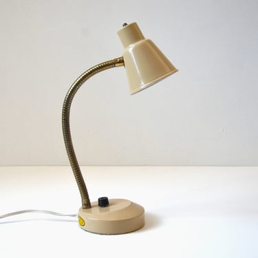 Small Scale Vintage Adjustable Gooseneck Task Lamp in Tan, circa 1970s 