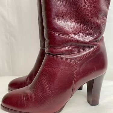 Tall sexy knee high leather boots~ burgundy red high heel dressy boot size 81/2 stacked heel sleek 1970’s 70’s vintage glam disco style 