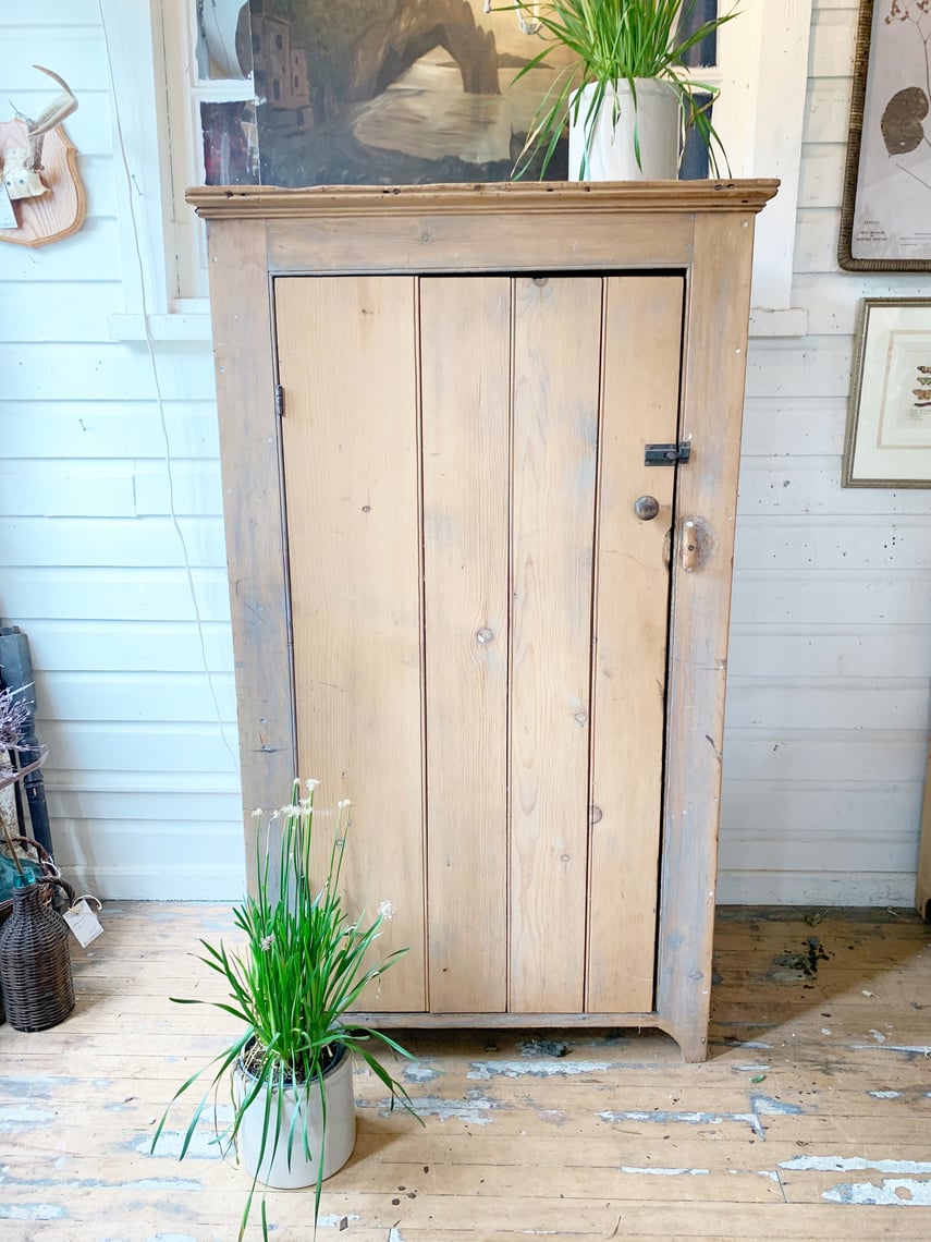 Primitive Pine Lucketts Store Leesburg, VA