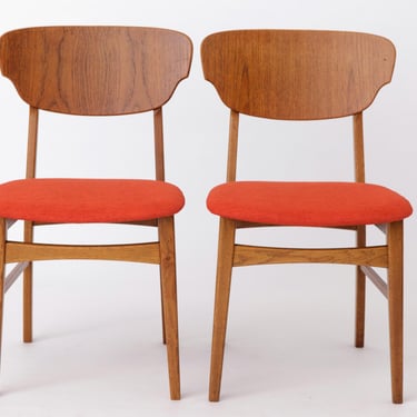 2 of 5 Vintage Dining Chairs 1960s - Teak and Oak, Danish Design 