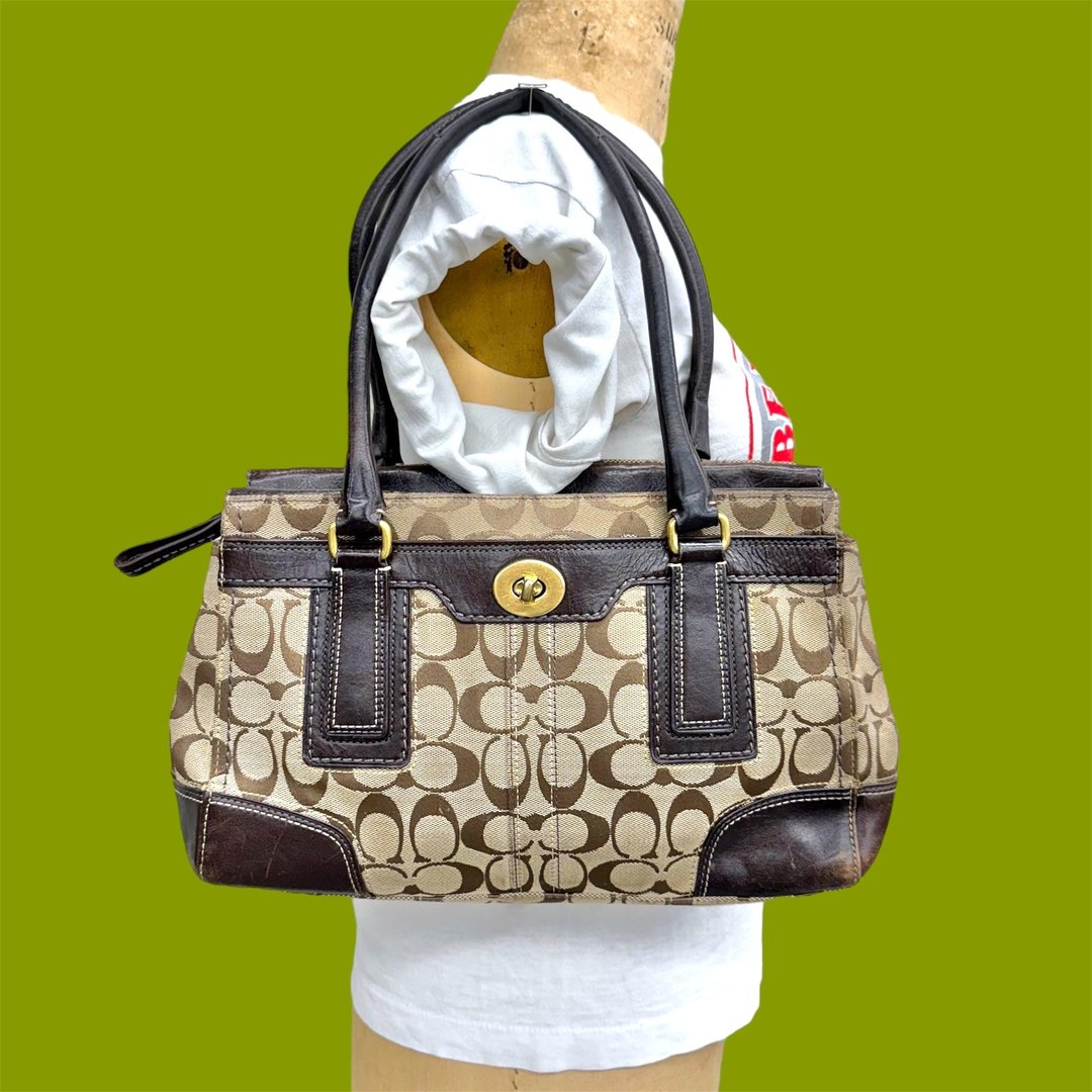 高評価なギフト 2000s Retro Bag Signature Hampton Coach Vintage Y2K Canvas + バッグ
