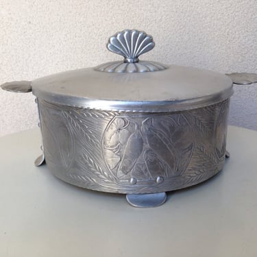 Vintage casserole holder forged crown  Aluminum with etched corn, peas and onions 
