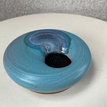 Vintage studio art pottery round disc frog vase purple blue glaze signed 5” x 1.5” 
