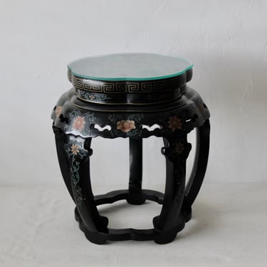 Chinese Black Lacquered Chinoiserie Decorative Garden Stool Side Table with Glass Top Vintage 