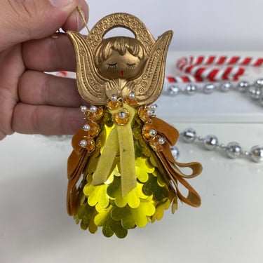 Vintage Bead & Sequin Push Pin Angel Ornament, Christmas Ornament, Hand Beaded pinned Angel, Praying Plastic Angel Sequin Ribbon Gold angel 