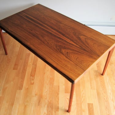 Mid Century Danish Modern Vejle Stole & Mobelfabrik Rosewood Draw Leaf Dining Table 