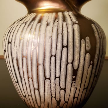 MCM Carstens Tonnieshof Art Pottery Vase Gold White Drip 