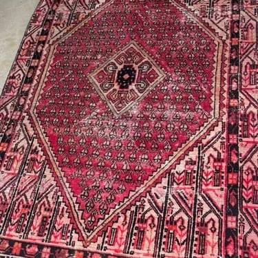 Hand-knotted Pink Persian Rug