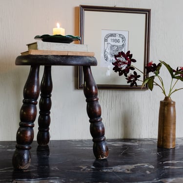 vintage french turned leg milking stool