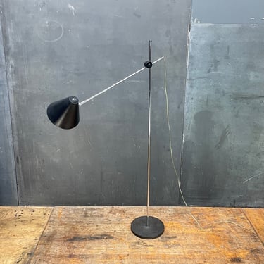 Arredoluce Triennale Style Articulated Black Cone Floor Lamp Vintage Mid-century Chrome Iron 1960s 1970s Cantilever 