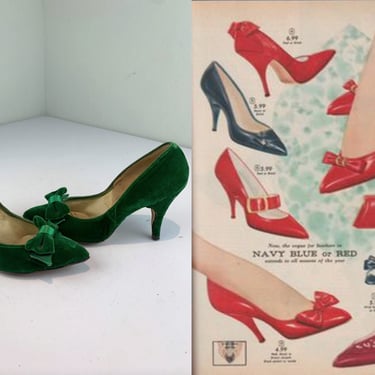 Sky High, You Know Why - Vintage 1950s 1960s Emerald Green Velvet Leather Pumps Heels w/Satin Bow 