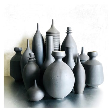 SHIPS NOW- One Stoneware Vase in Slate Black Matte by Sara Paloma Pottery 