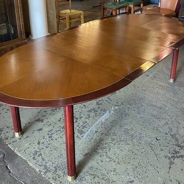 Rounded Two Tone Dining Table w 3 Leaves and Fluted Legs