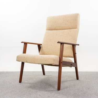 Teak Danish Lounge Chair - (325-012) 