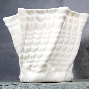 Vintage Belleek Limpet Pattern Vase/Planter | Irish Porcelain Swirled Seashell | Swirled Star Belleek | Bixley Shop 