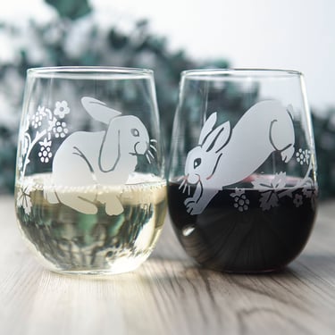 Rabbits Stemless Wine Glass Set of 2 - bunny engravings 