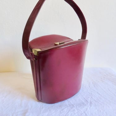 1950's Burgundy Red Leather Structured Purse Gold Hardware Clasp Top Handle Rockabilly Swing 50's Handbags Fall Winter Jenny Paris New York 