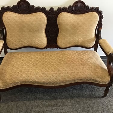 Victorian Mahogany Settee (Seattle)