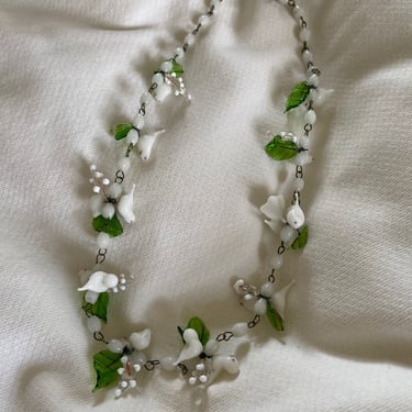 vintage Murano glass necklace / vintage white Venetian murano glass garden fruit dove bird cluster hand blown glass choker necklace 